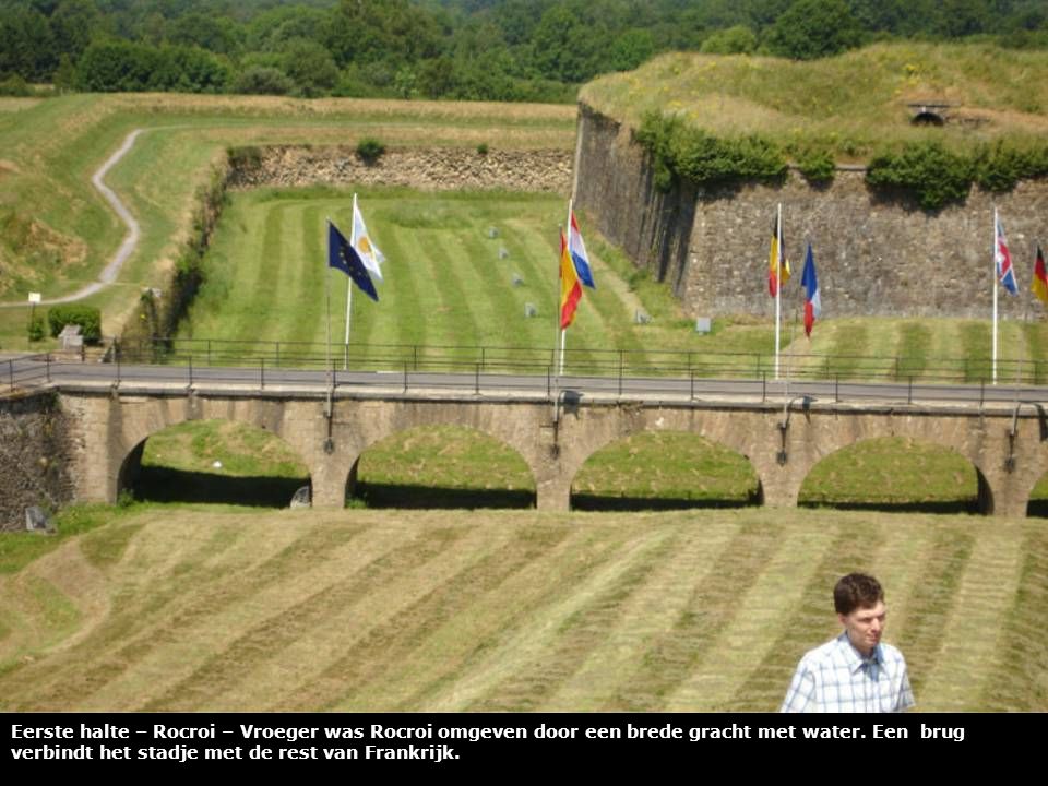 Eerste halte – Rocroi – Leen bij het monument ter nagedachtenis van de slachtoffers van de eerste wereldoorlog